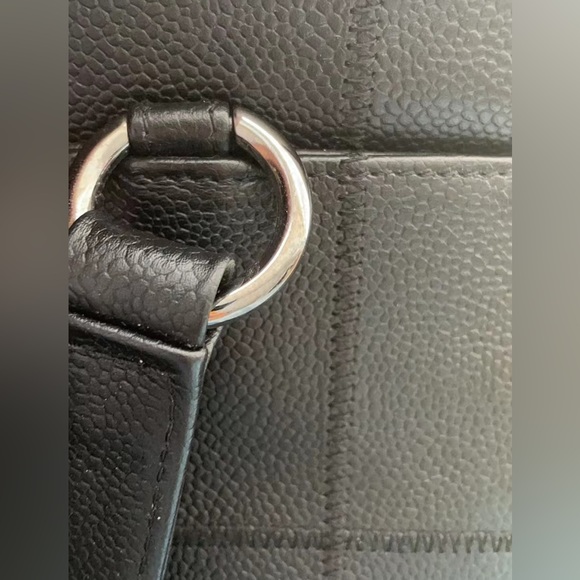 🔥SALE🔥 100% Authentic Vintage Chanel Chocolate Bar Tote - Picture 4 of 8